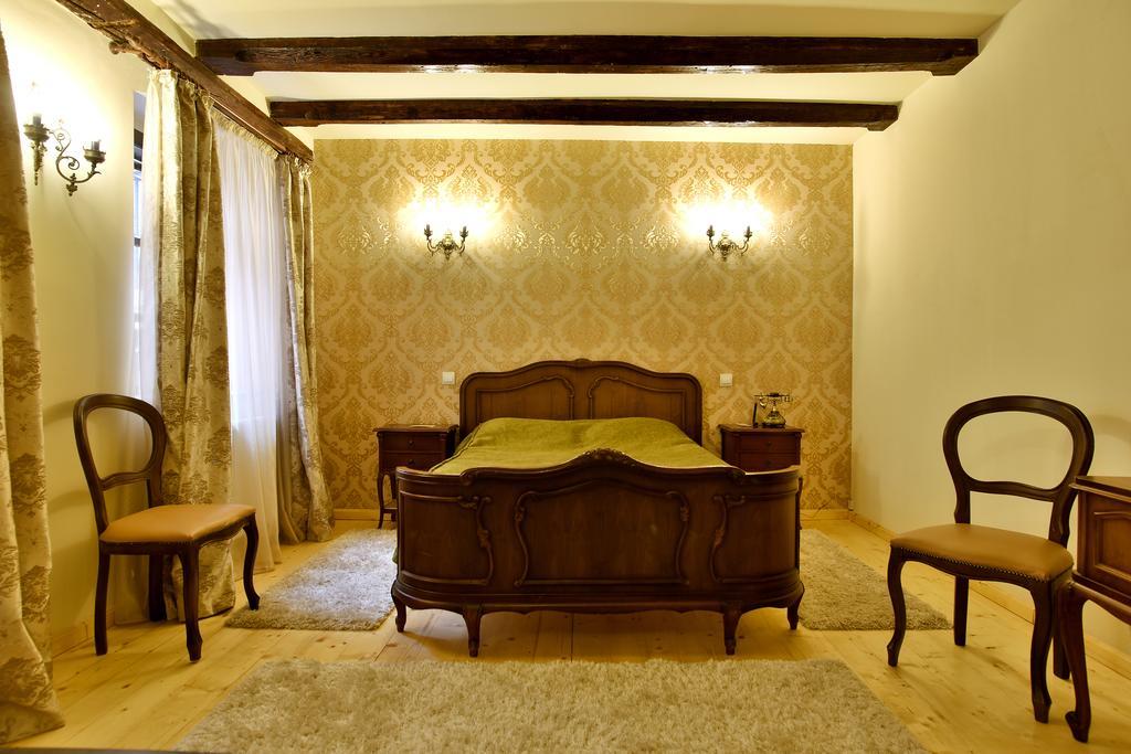 Hotel Casa Antiqua Brașov Zimmer foto